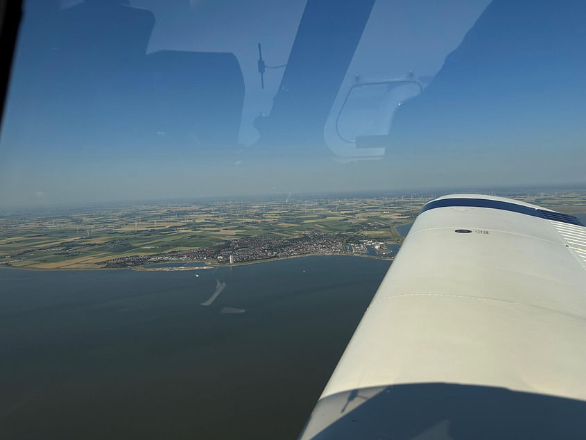Rundflug / Schnupperflug über der Nordsee (60 min. Flugzeit)