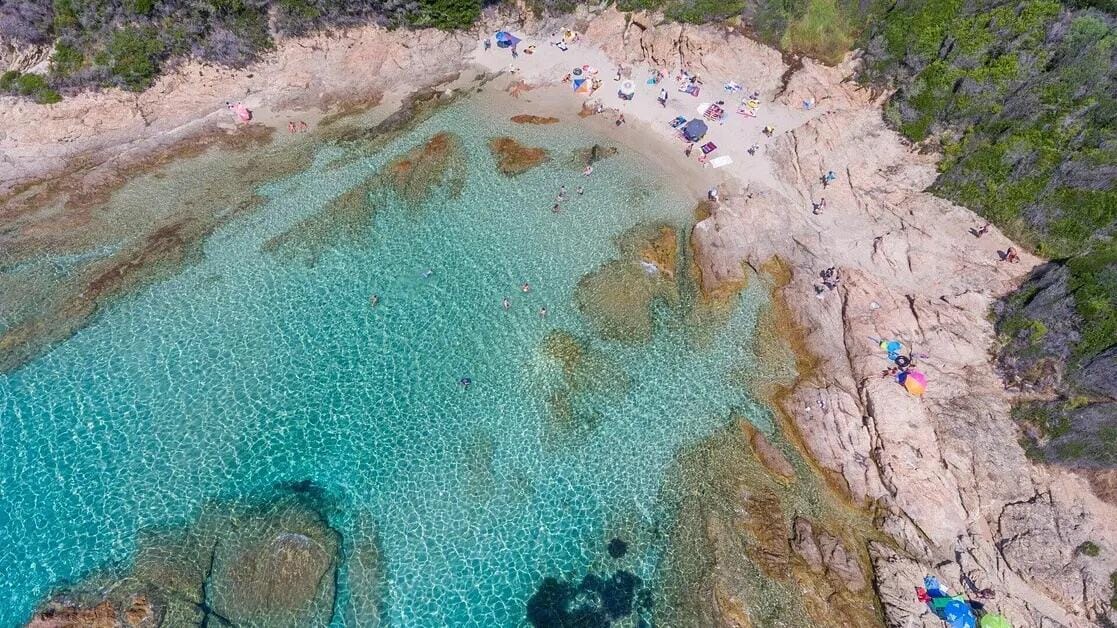 * Le golfe de Porto en Hélicoptère - Vol Partagé