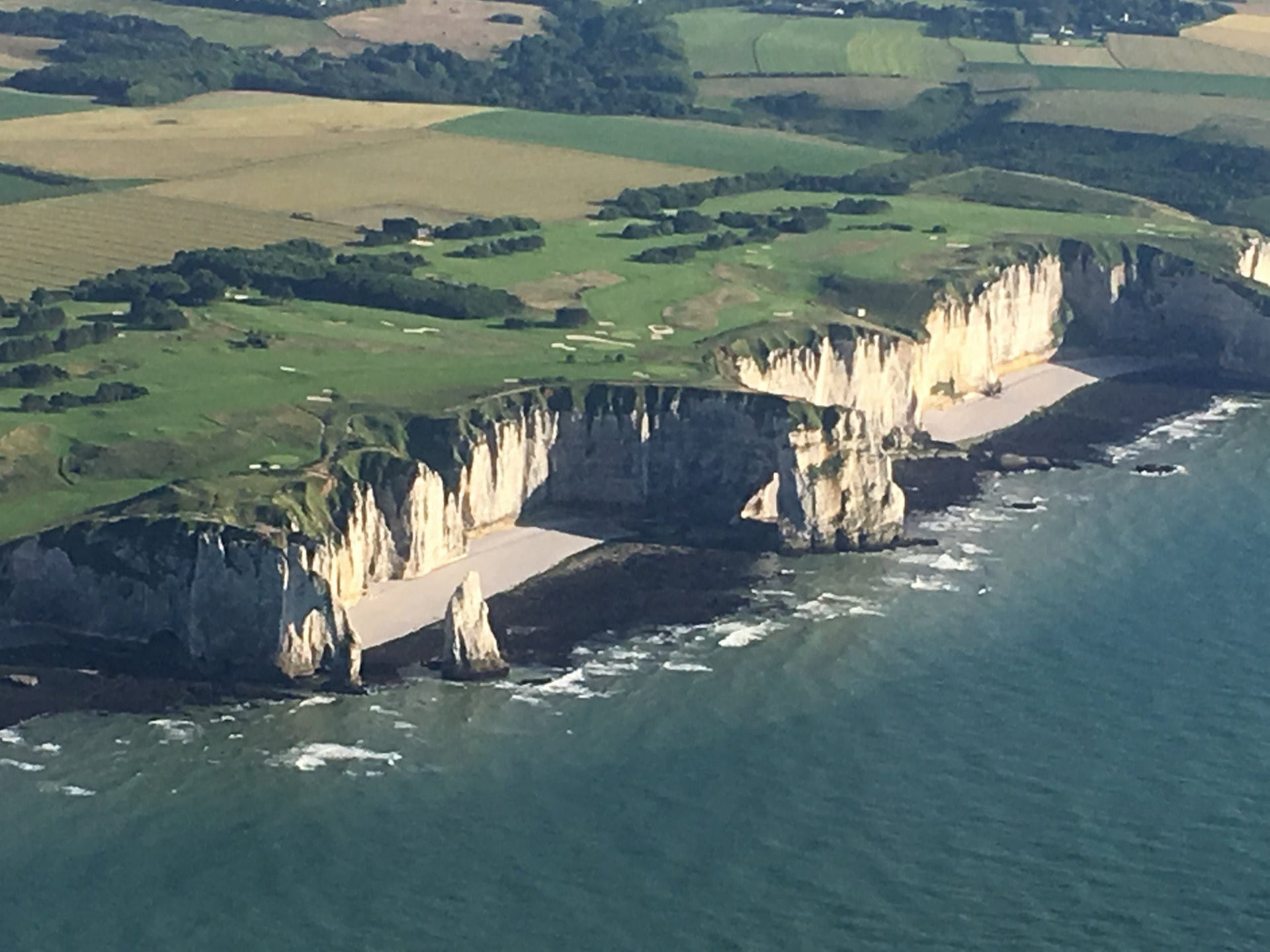 Survol de la cote d'albâtre de Dieppe à Etretat