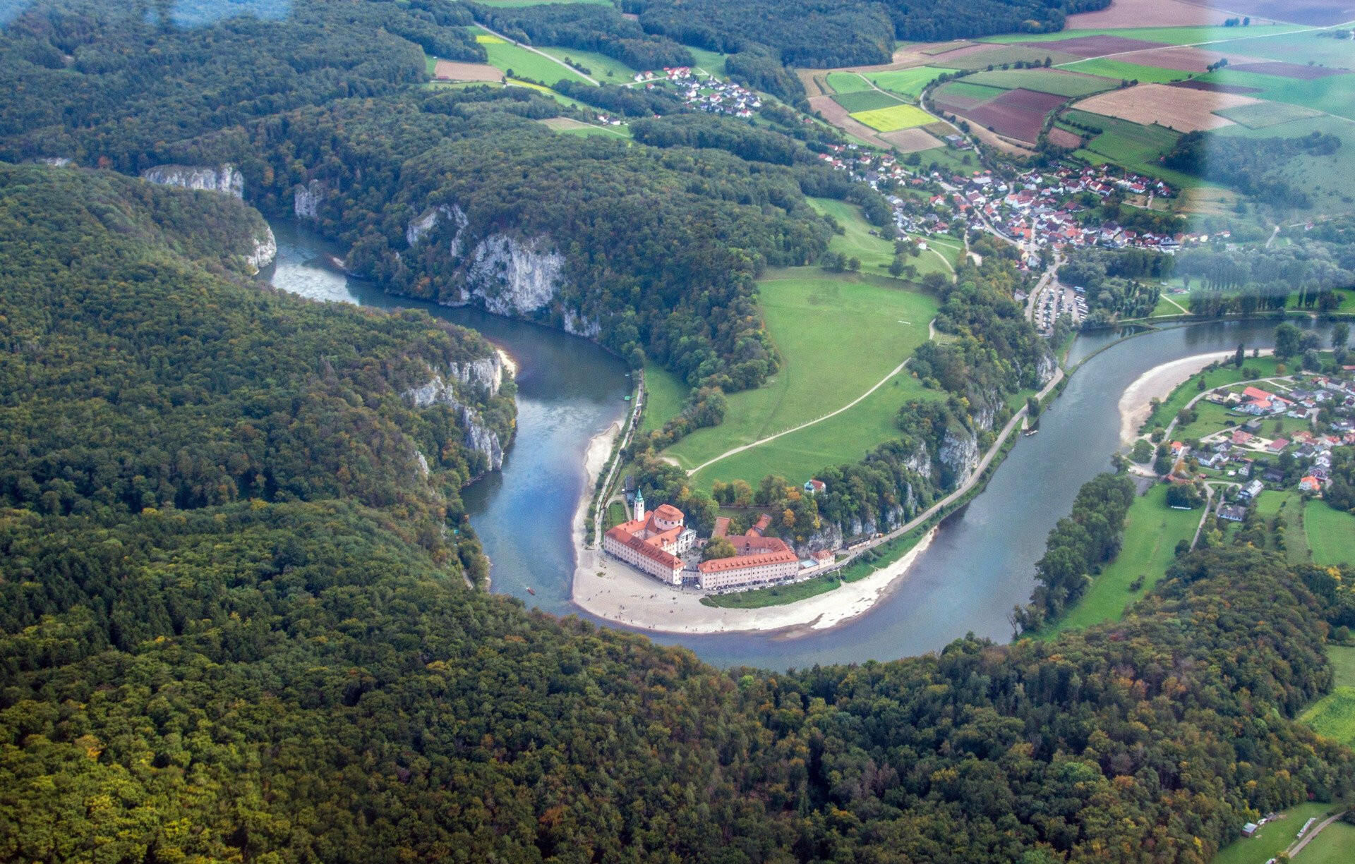 Rundflug über Regensburg, Walhalla, Befreihungshalle