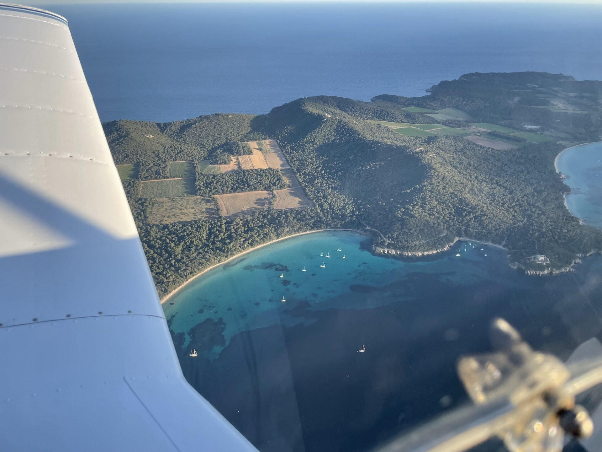 Survol du Golfe de Saint-Tropez, Pampelonne, Porquerolles