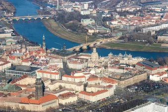 Flug nach Wunsch: Rundflug, Streckenflug oder Tagesausflug
