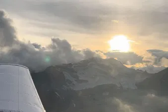 Alpenrundflug von Salzburg aus über die Gipfel deiner Wahl!