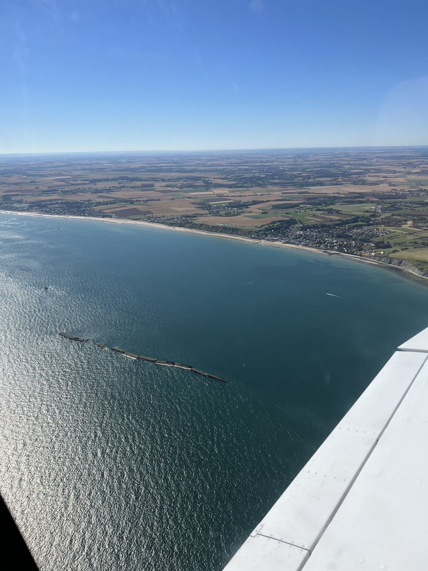 Les vestiges du port artificiel d'Arromanches