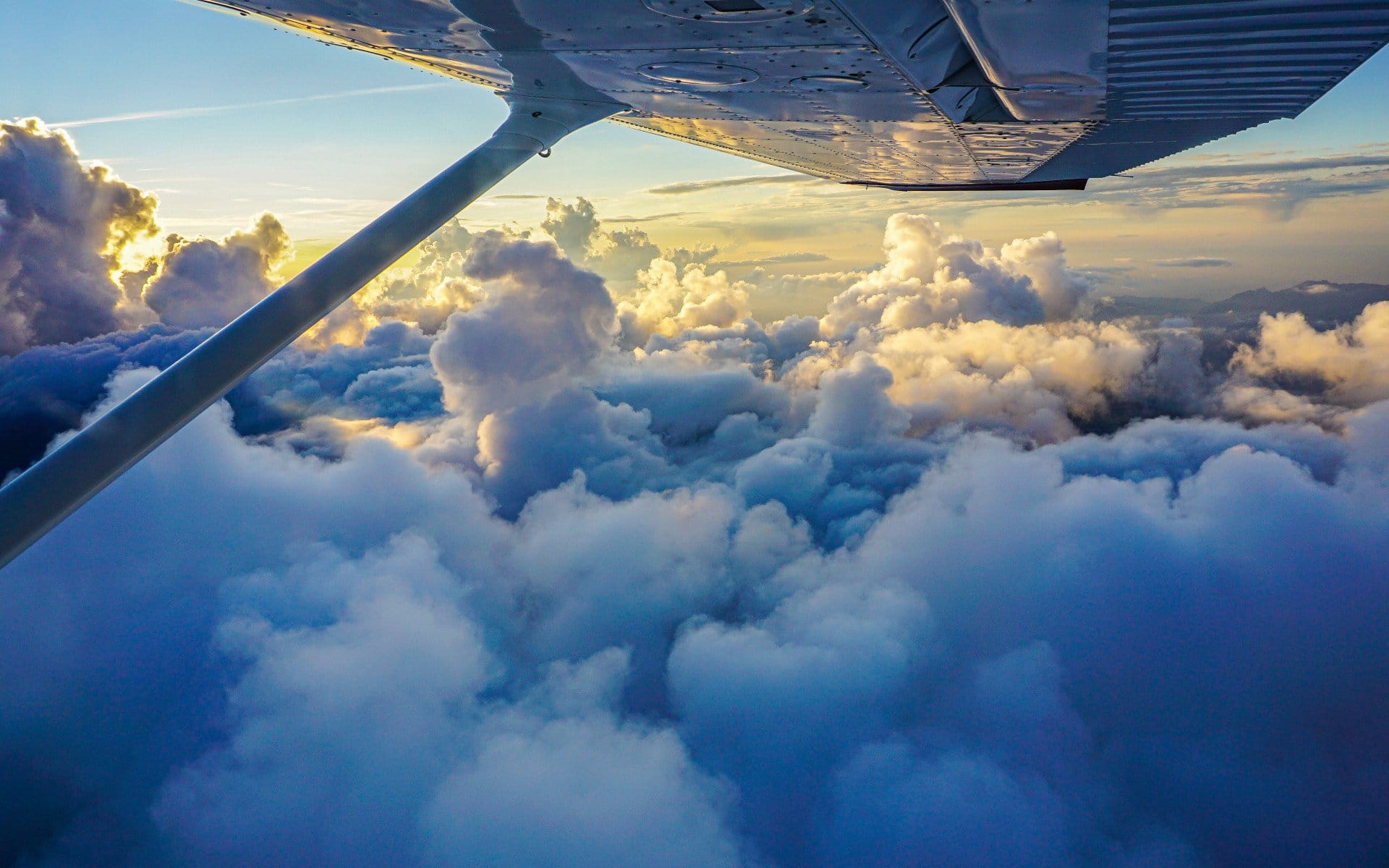 sundowner flight -  zur schönsten Region der Schweiz
