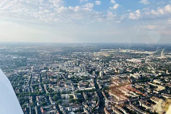 FlyingDoc - Ausflug über Düsseldorf-Dortmund-Gelsenkirchen