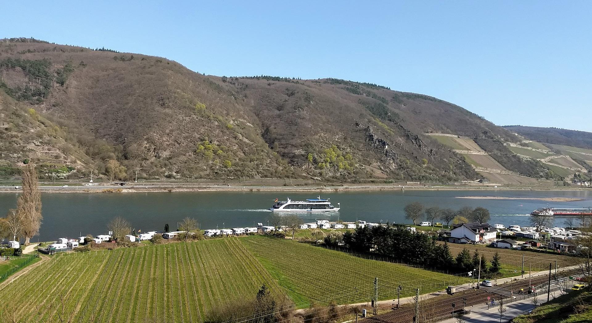 Rheingau und Rhein von oben erleben