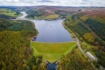 Peak District Dams, Chatsworth & Countryside Flight