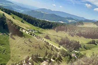 Rundflug mit Zwischenhalt im Bergrestaurant