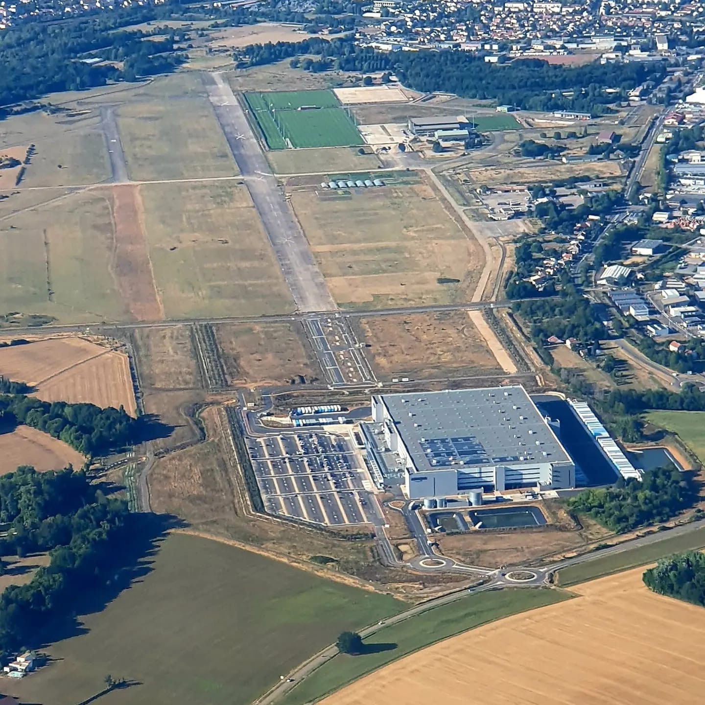 Ancien aéroport de Frescaty - entrepôt Amazon