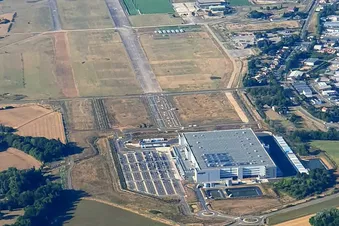 Ancien aéroport de Frescaty - entrepôt Amazon