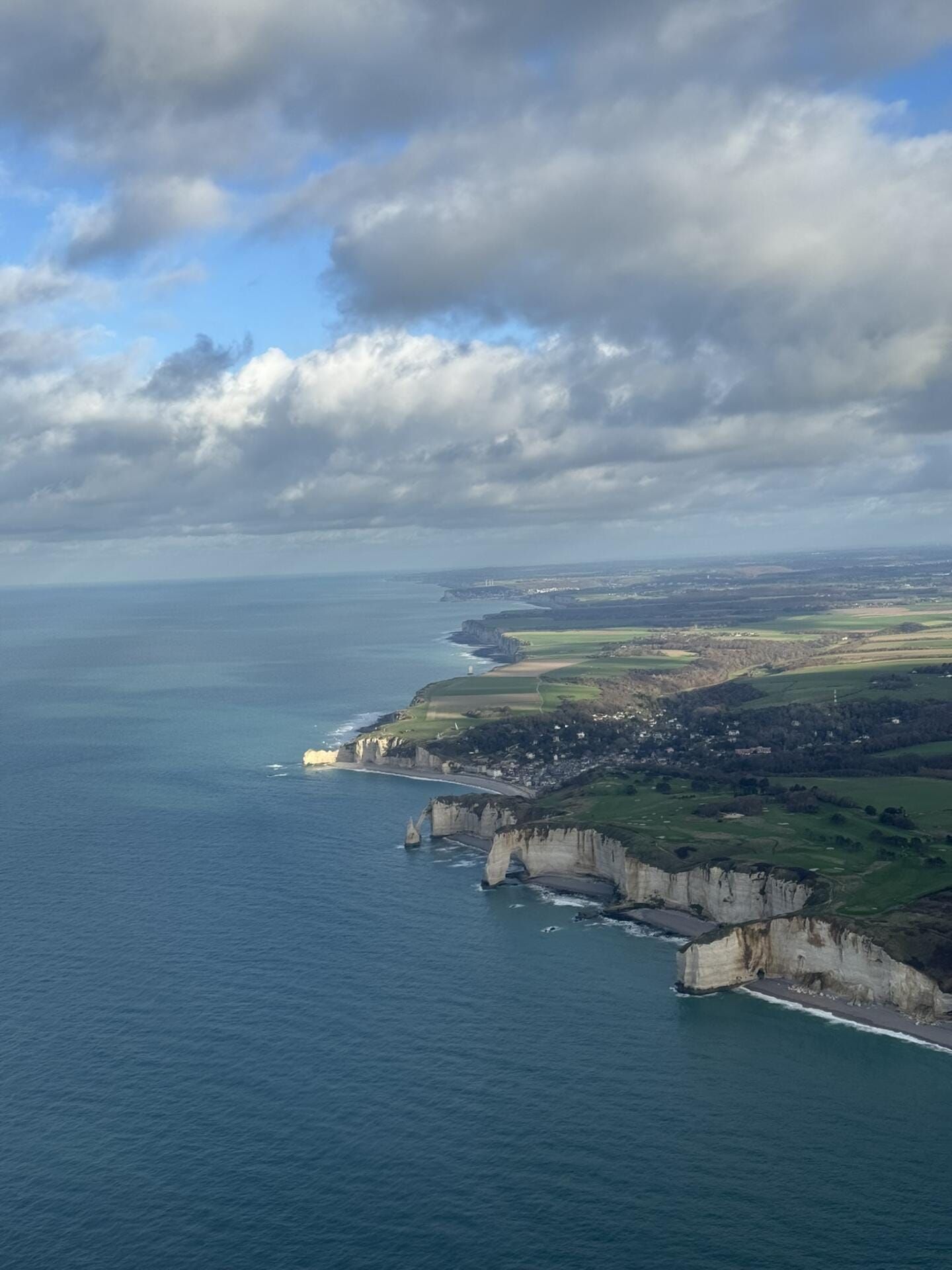 Vu aérienne sur les falaises