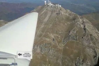 Climbing to Aneto peak