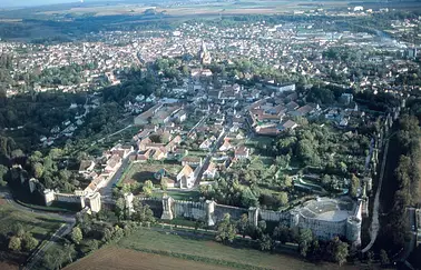 Cité médiévale de Provins et survol de l'aéroport de Vatry