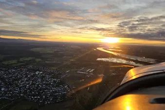 Über Schwarzwald, Rhein und Karlsruhe