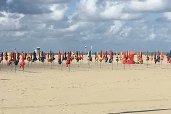 Promenade sur les planches de Deauville