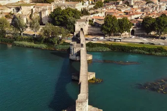 Avignon depuis Carpentras en hélicoptère - 40 min