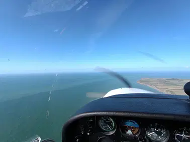 Survol de la cote depuis Lens