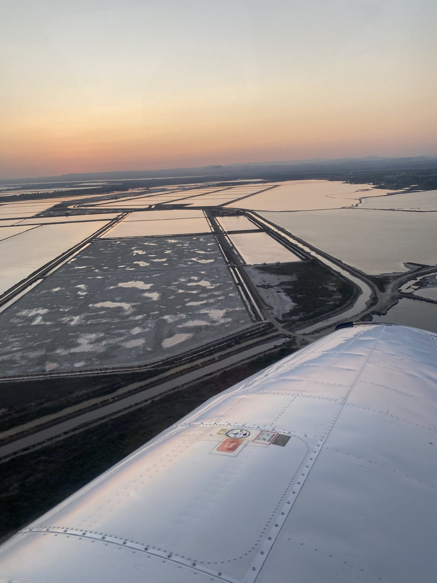 Survol de la Camargue par Aigues-Mortes (LIRE DESCRIPTION)