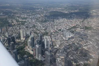 Exklusiver Skyline Flug in einer PA32