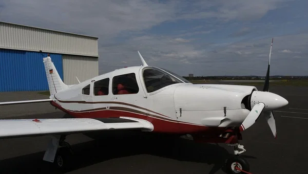 Piper PA28-201 Arrow II