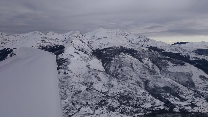 Vol au-dessus des Pyrénées en Robin DR400