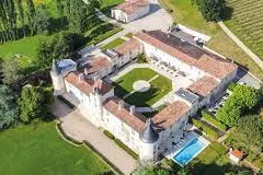 UN CHATEAU TOUTES LES 3 MINUTES DANS L ENTRE DEUX MERS