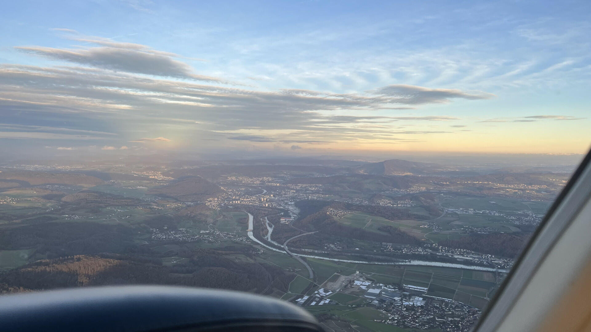 Aargauer Jura und dem Rhein entlang