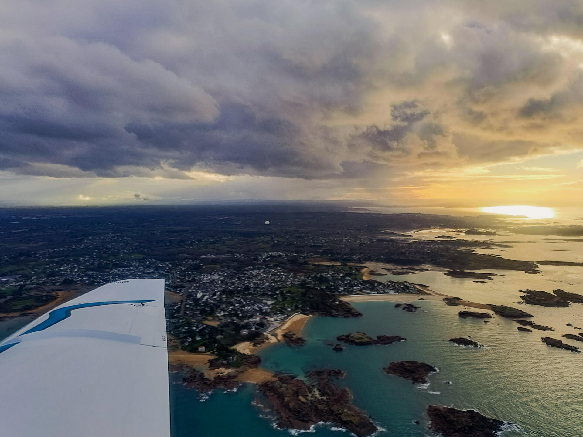 Escapade aérienne Nantes – Île d’Yeu (A/R)