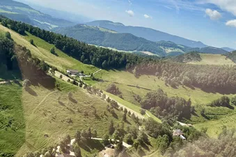 Rundflug mit Zwischenhalt im Bergrestaurant