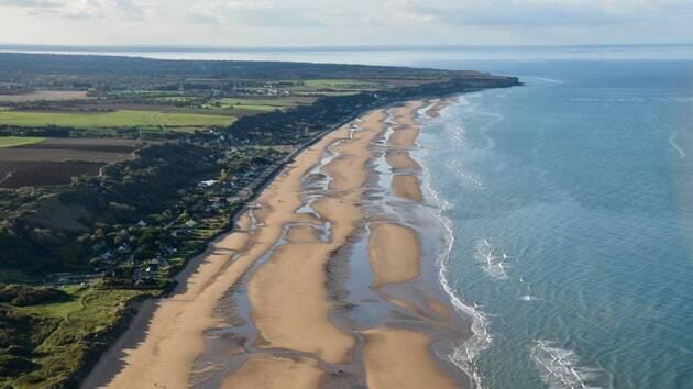 Ballade aérienne le long des plages du débarquement