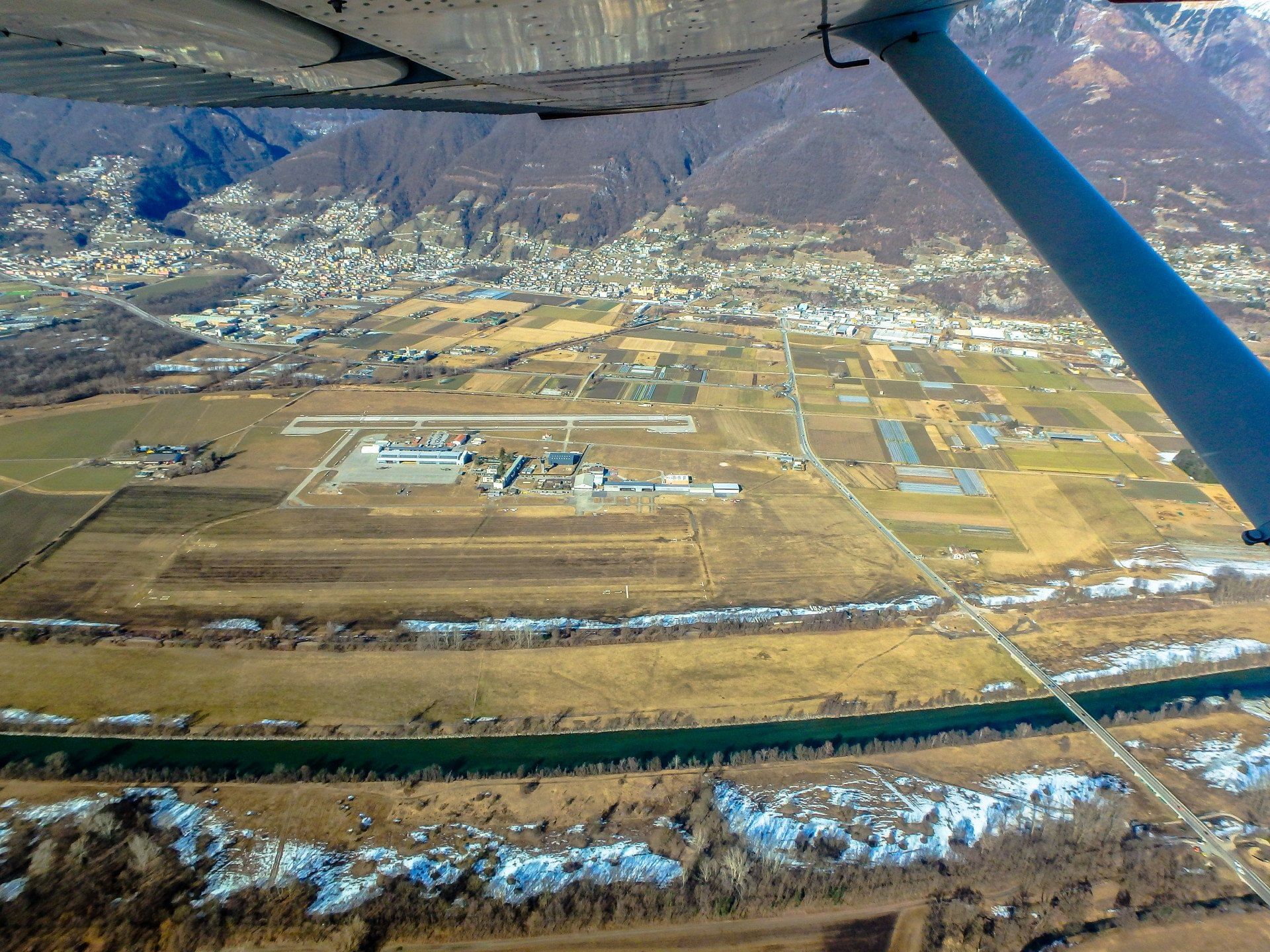 Pilatus, EMJ, Maggia, Brissago (Cessna 172 RG)