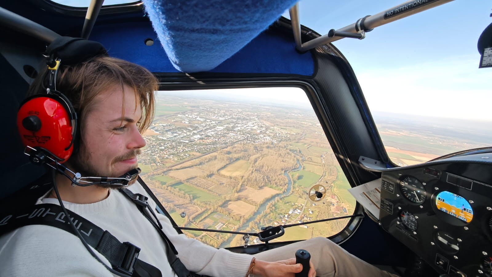Promenade en avion 100 % électrique autour de Poitiers