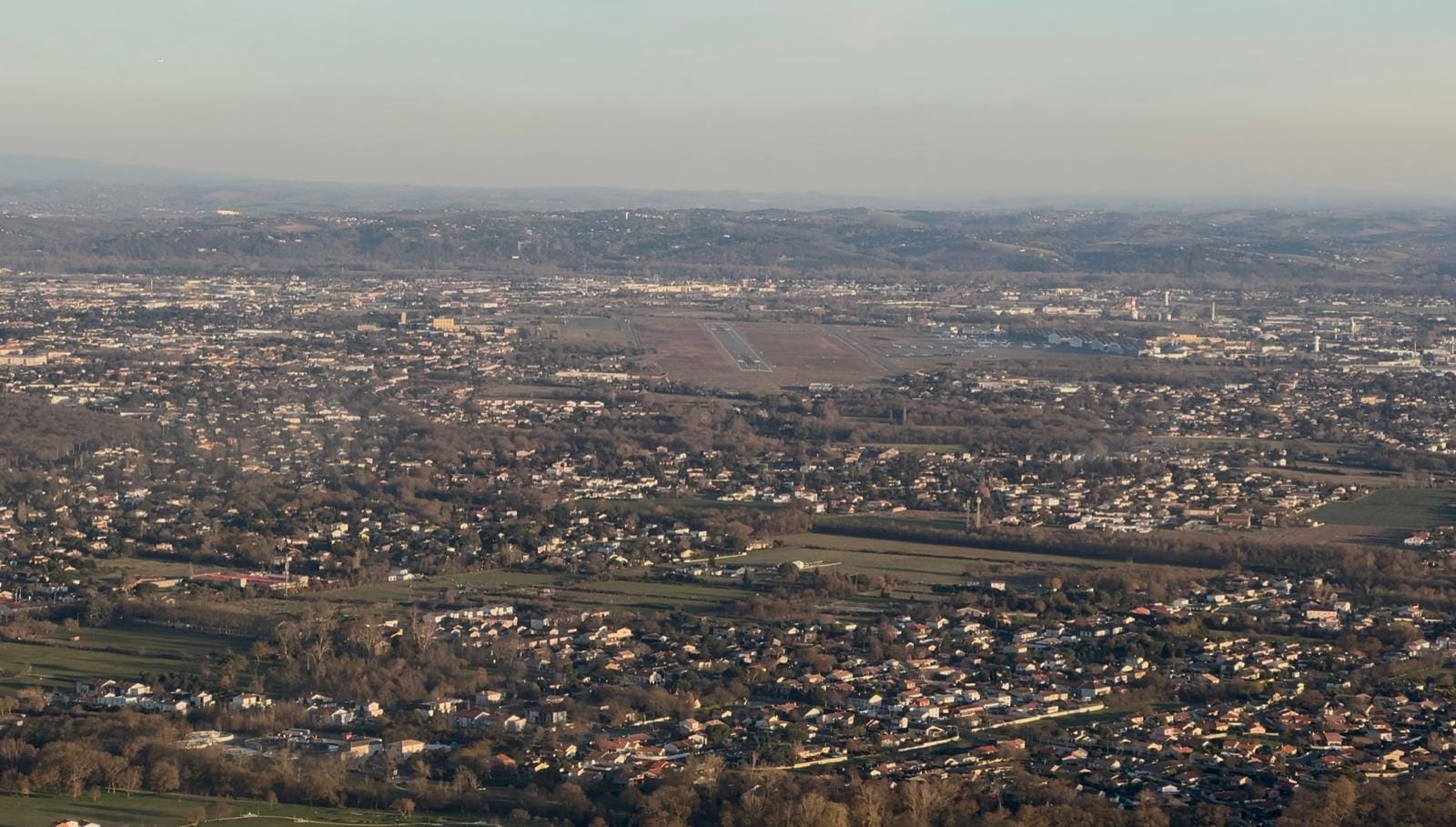 Le périph aérien✈️​Airbus, aéroport de Blagnac et châteaux 🏰