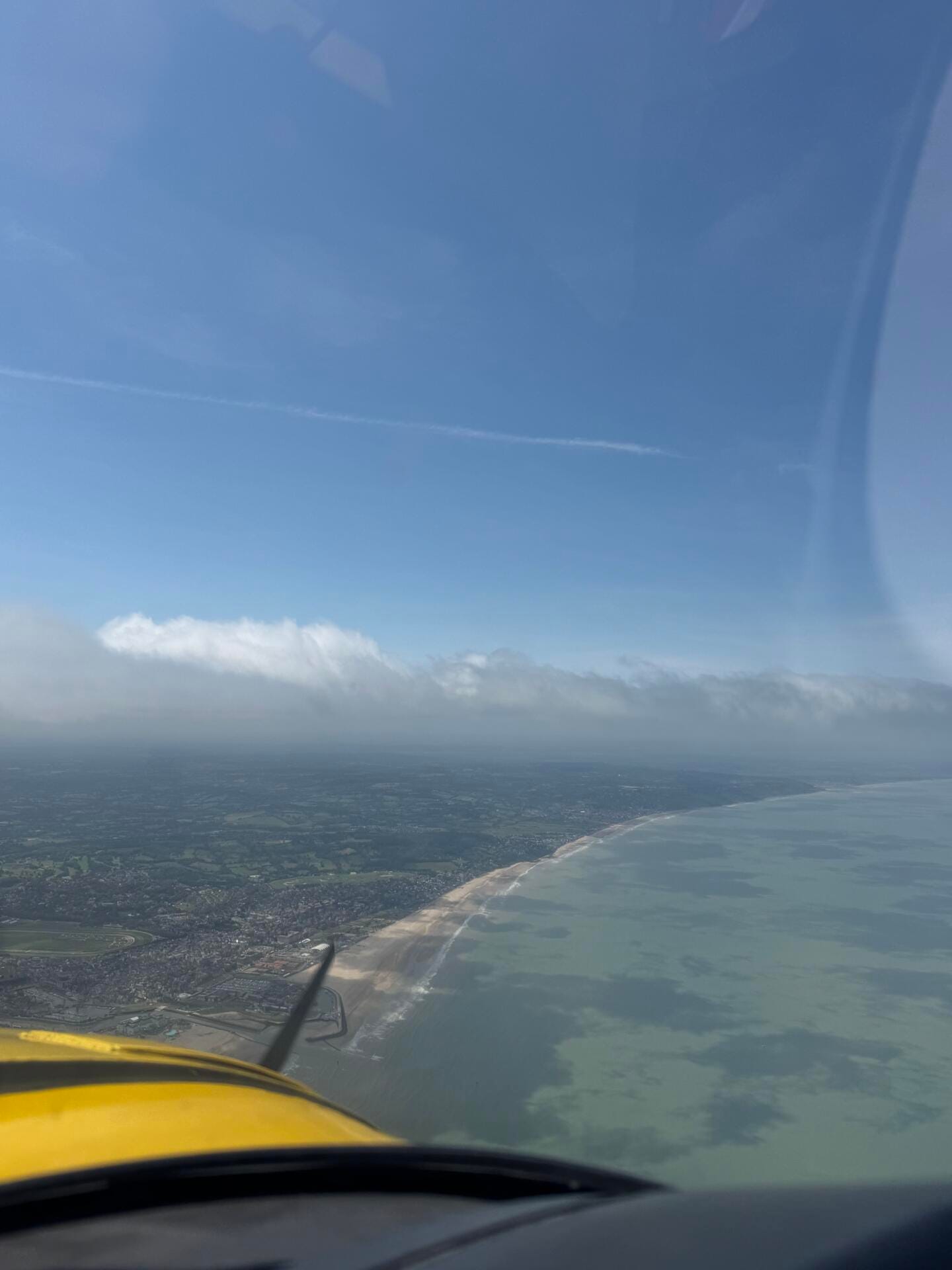 Survol des plages du débarquement