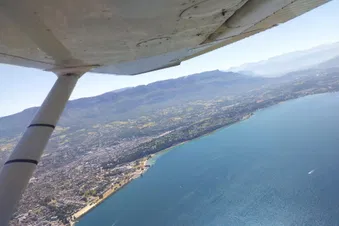 Au dessus du lac du Bourget