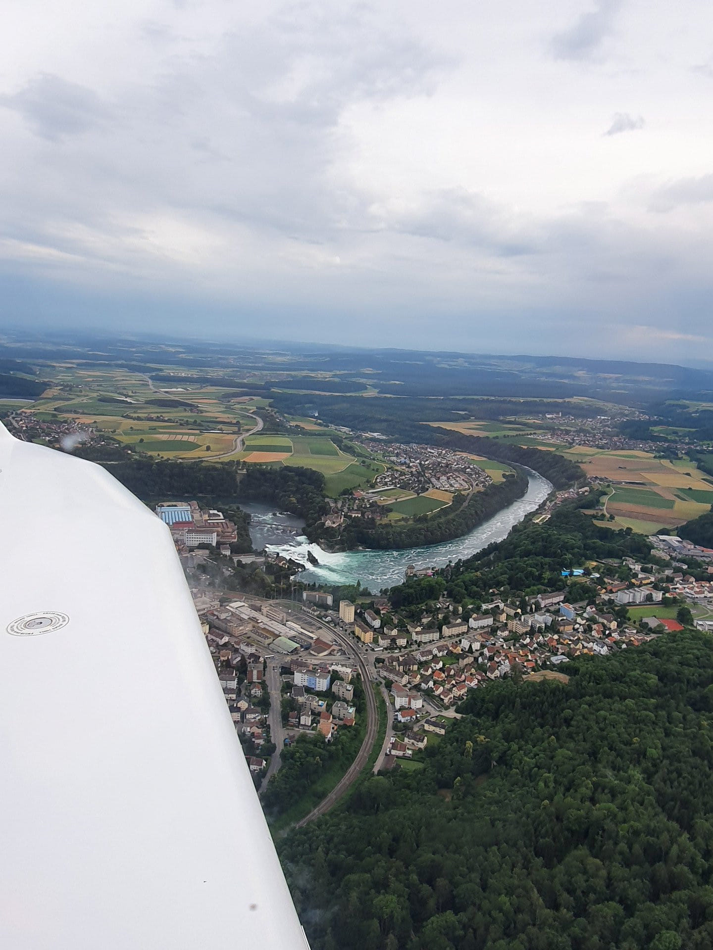 Rundflug mit AT01 zum Rheinfall und Bodensee