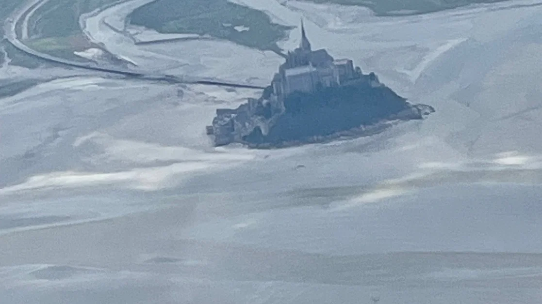 Mont Saint Michel vue d'avion