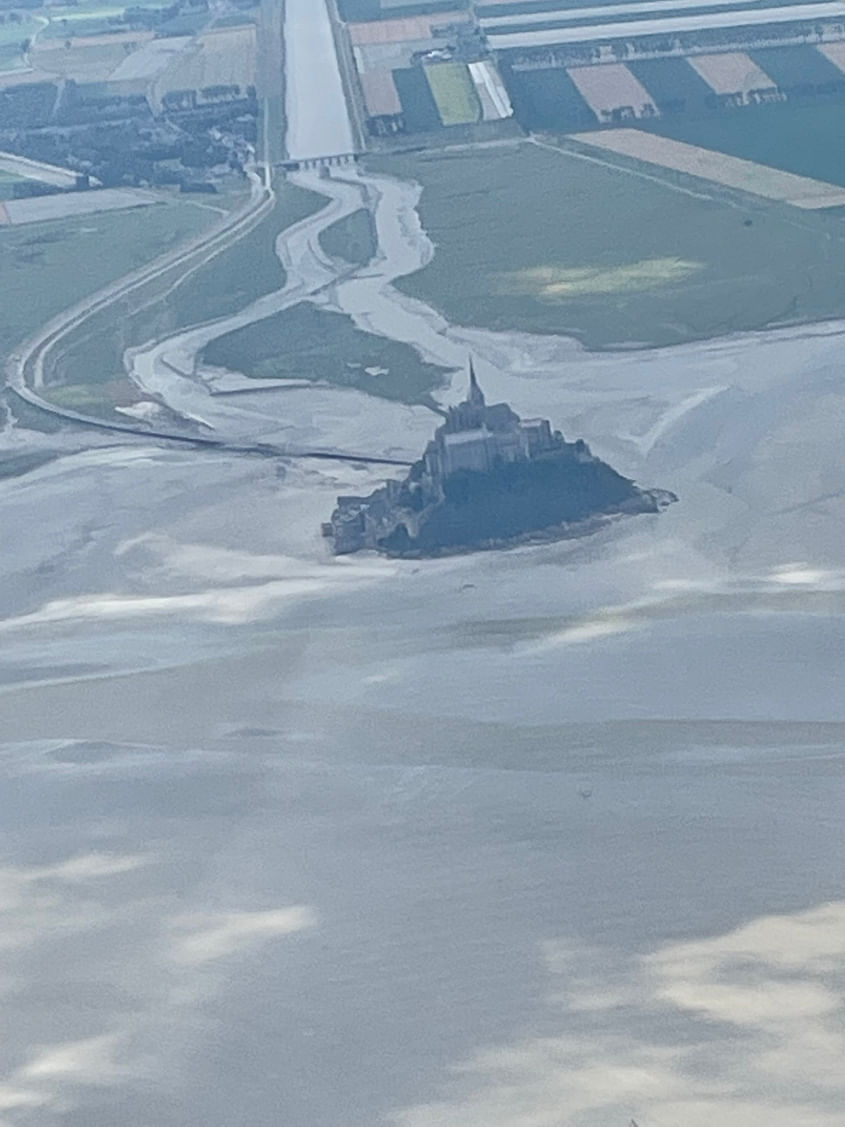 Mont Saint Michel vue d'avion