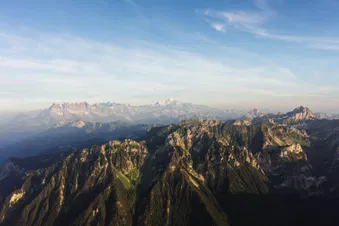 Balade aérienne entre Léman et montagnes suisses
