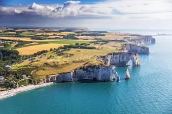 Baie de Somme et Falaises d'Étretat depuis Cambrai