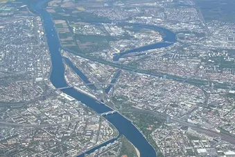 Flug zum schönsten Flugplatz der Alpen