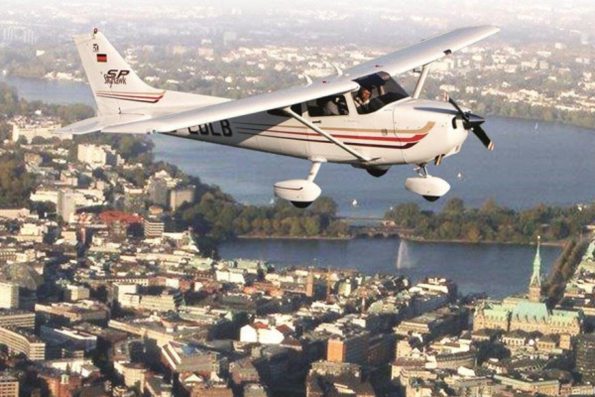 Panoramaflug über Hamburg