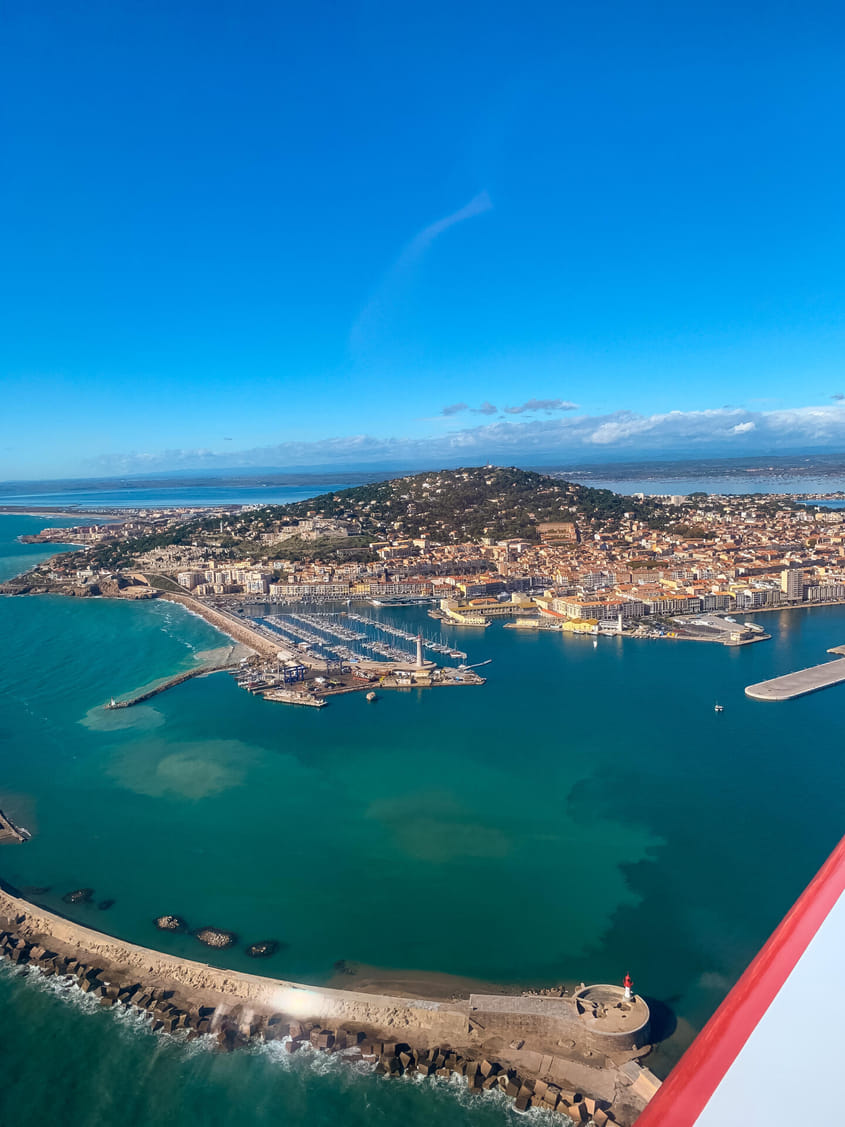 Balade aérienne à la découverte de Sète et l’étang de Thau