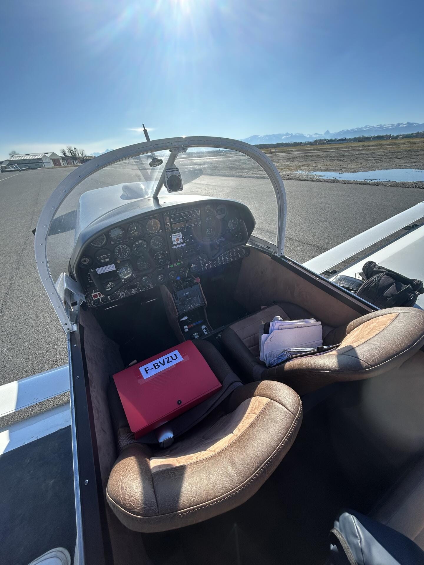 Vue du cockpit du Rallye