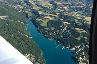 Baie de Chanteloube en été