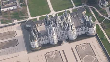 Découverte aérienne des Châteaux de la Loire depuis Alençon