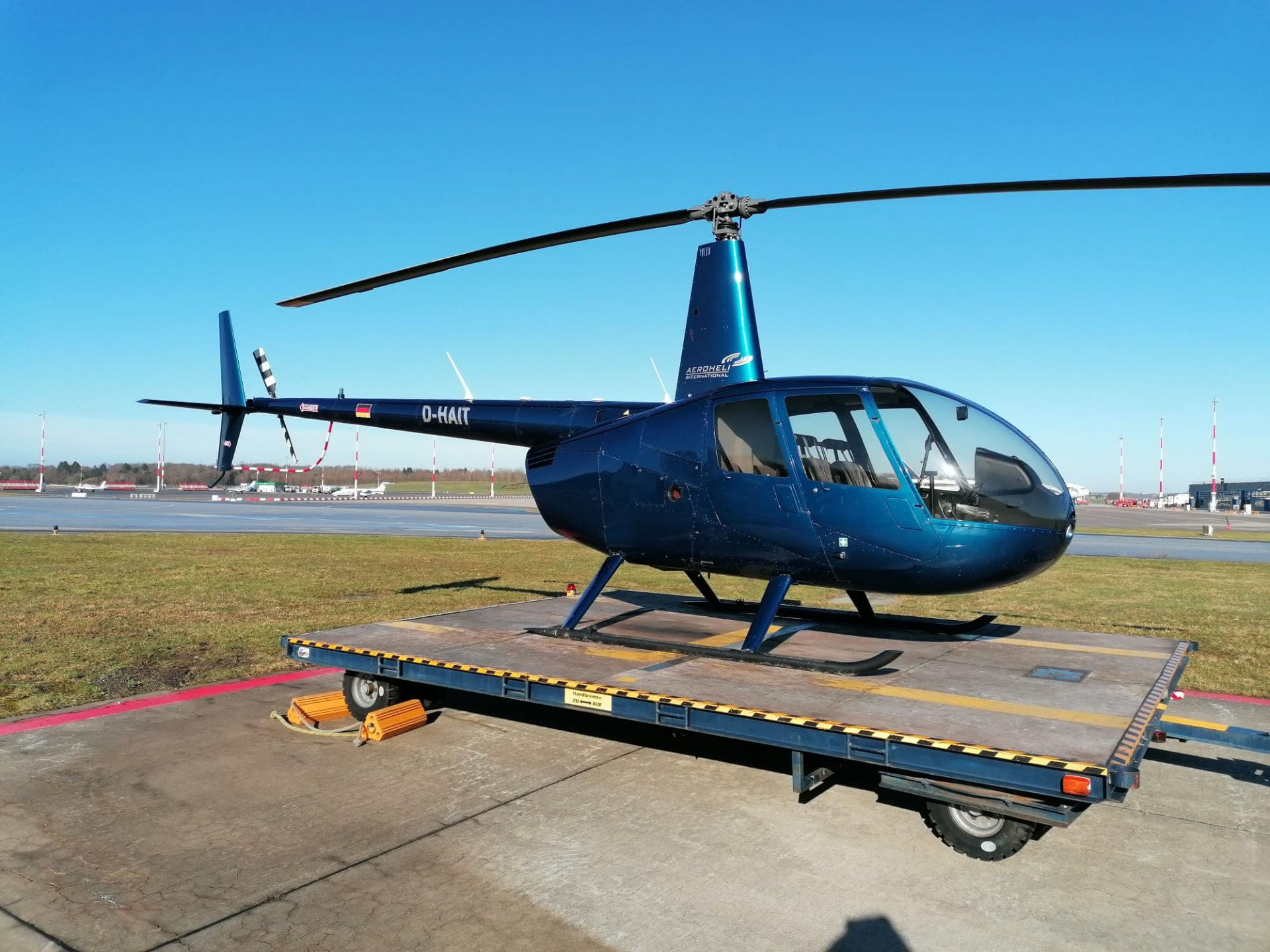Robinson R44