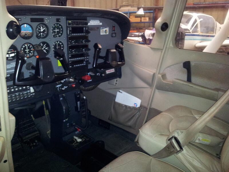 Cockpit du C172