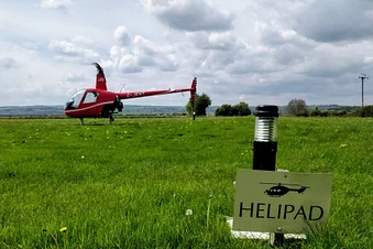Helicopter Experience - Land at a Cotswolds hotel, 30min